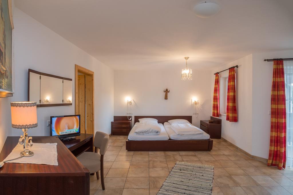 Landhaus Charlotte Am Geigenbuehel -Apartments Seefeld no Tirol Exterior foto