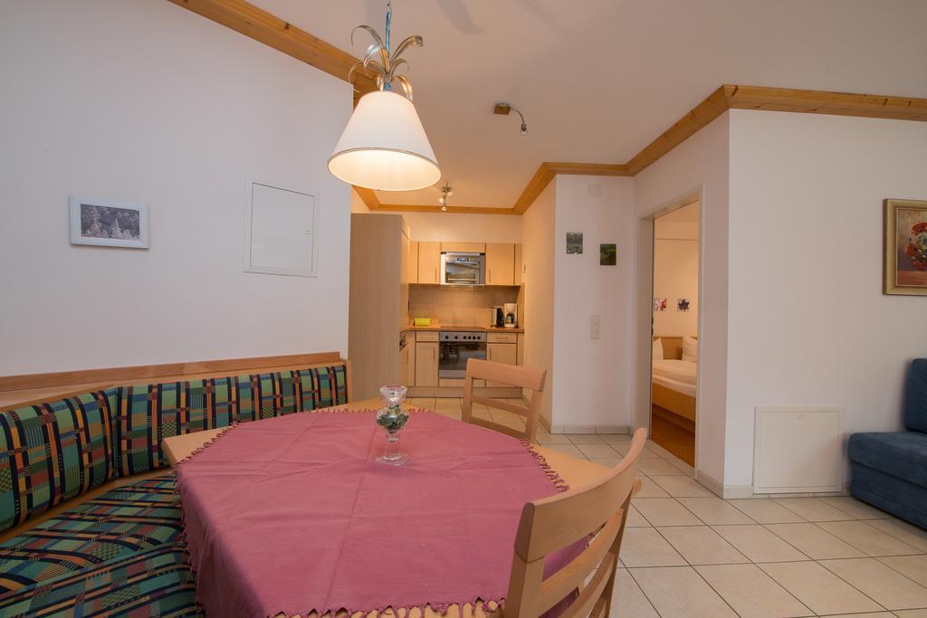 Landhaus Charlotte Am Geigenbuehel -Apartments Seefeld no Tirol Exterior foto